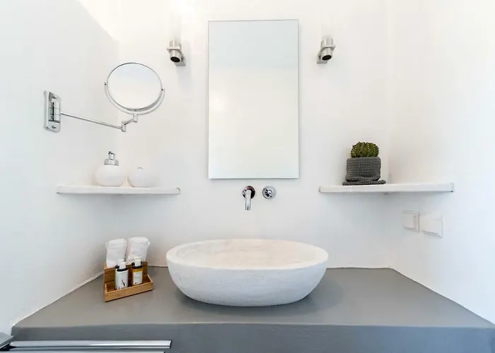 Vathi Bleu Private *