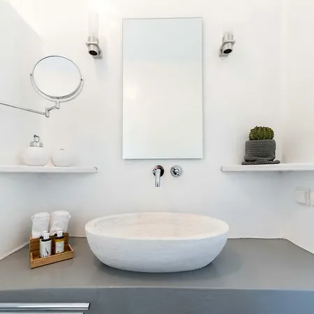 Vathi Bleu Private *